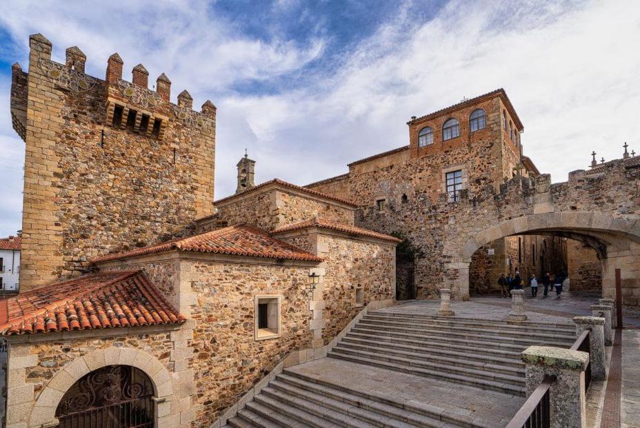Apartamento La Almena 1 Junto A Plaza Mayor,2 Habitaciones, Parking Gratuito Caces エクステリア 写真